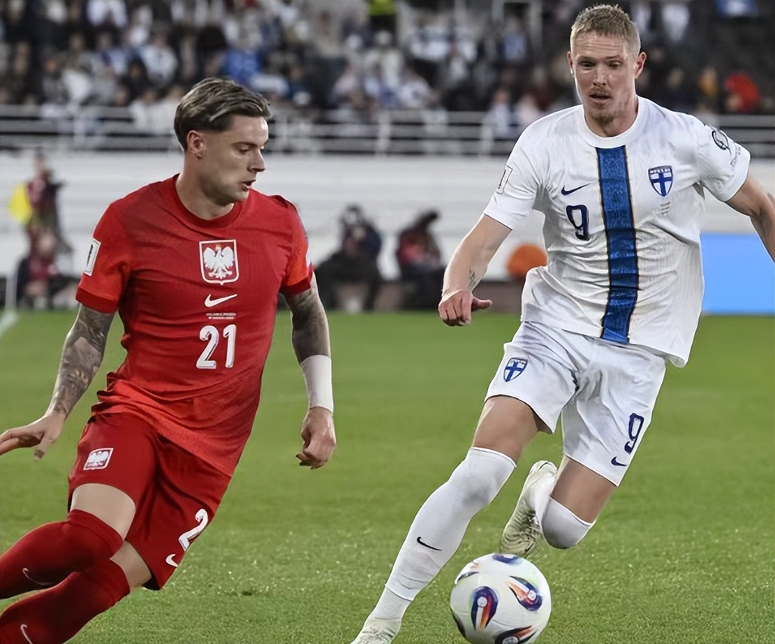 开云体育下载-波兰队险胜英格兰队，林高远点燃赛场  第2张