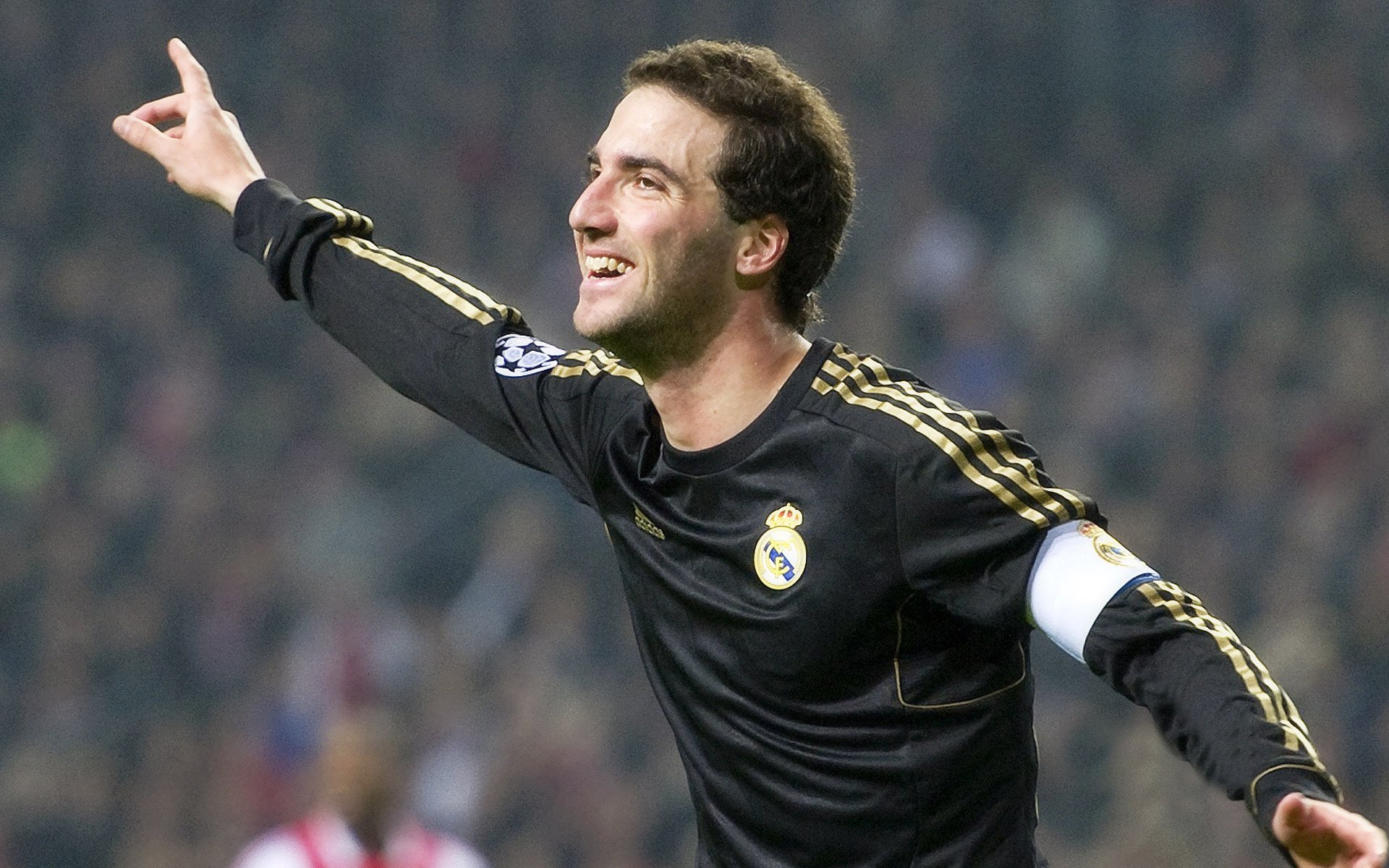 开云体育官网-格列兹曼爆发，当韩国淘汰AC米兰，足球的文明冲突与时代寓言  第2张