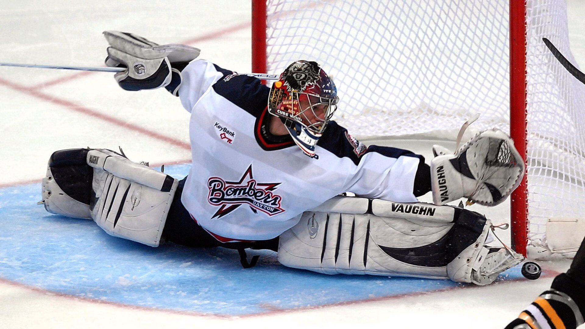 开云体育下载-格纳布里一人打爆整条防线！加拿大神奇小子导演马竞覆灭之夜