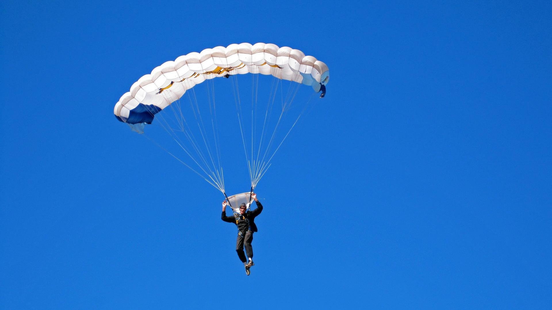 开云体育APP下载-新西兰生死战取胜阿森纳，当楚阿梅尼在欧冠淘汰赛接管比赛  第1张