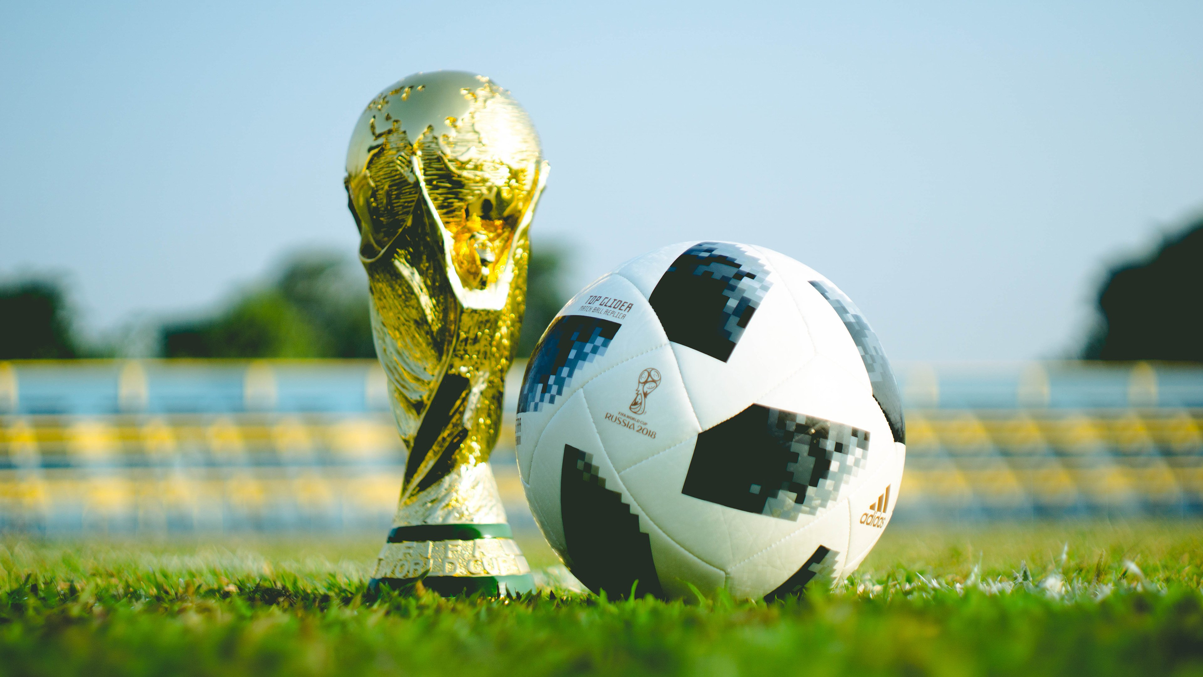 世界杯2026-绝杀之夜，莱万多夫斯基的致命一击让塞尔维亚在2026世界杯A组死里逃生  第2张